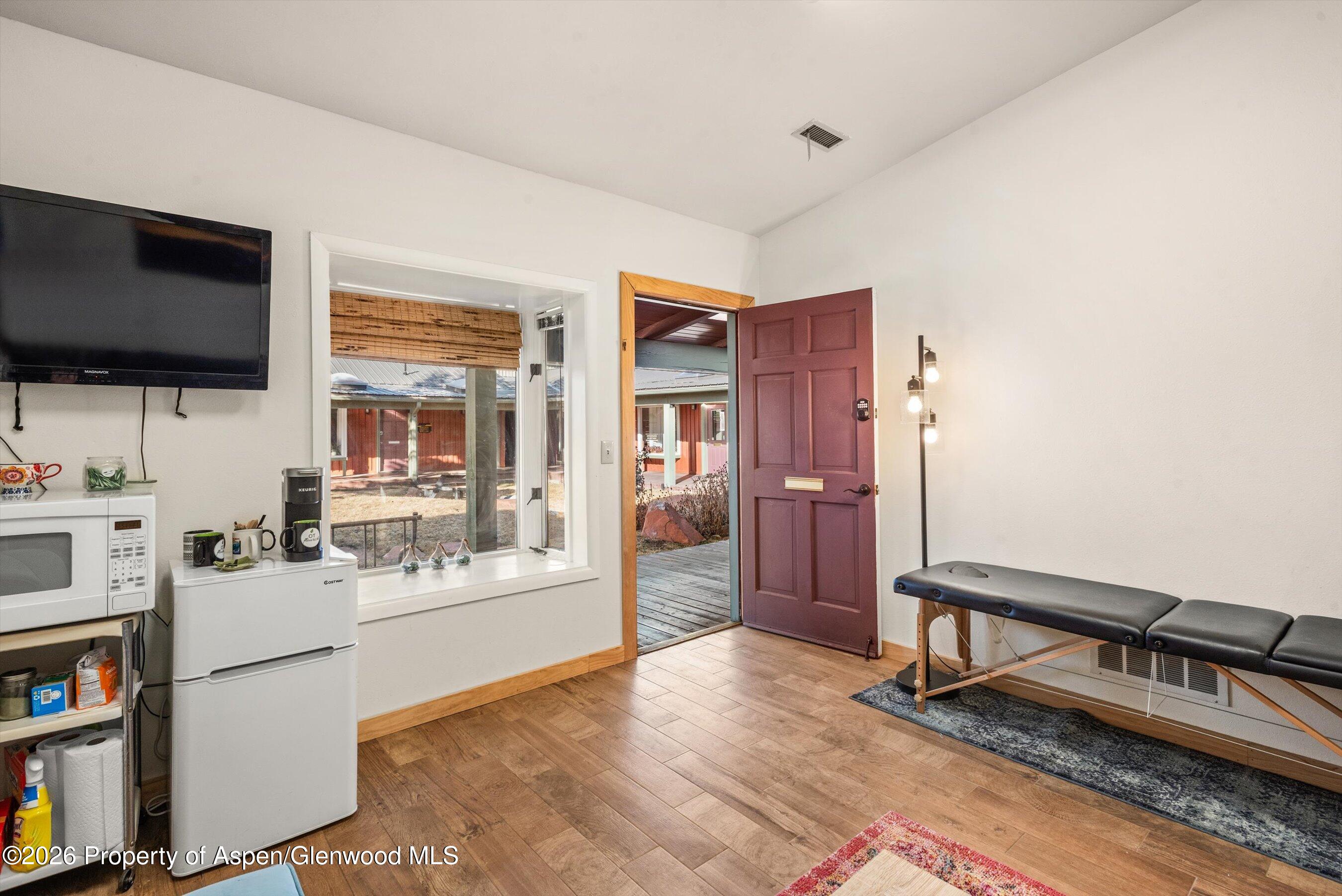1101 Village Road Ul5c