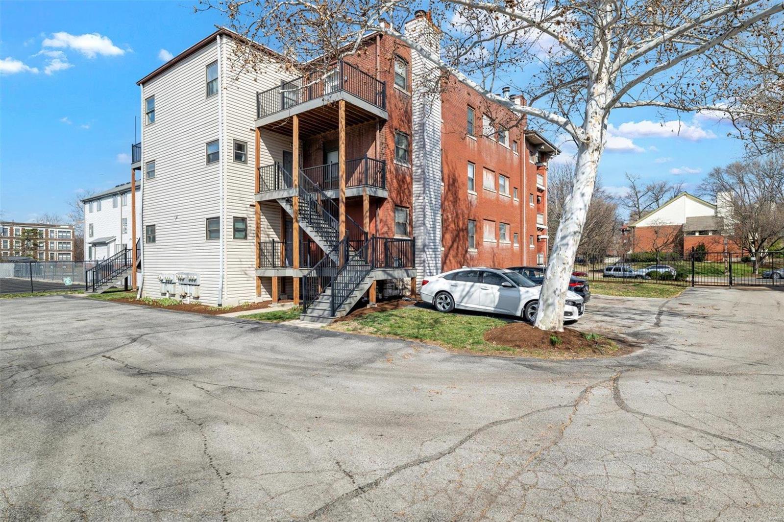 5592 Waterman Boulevard Unit: A2