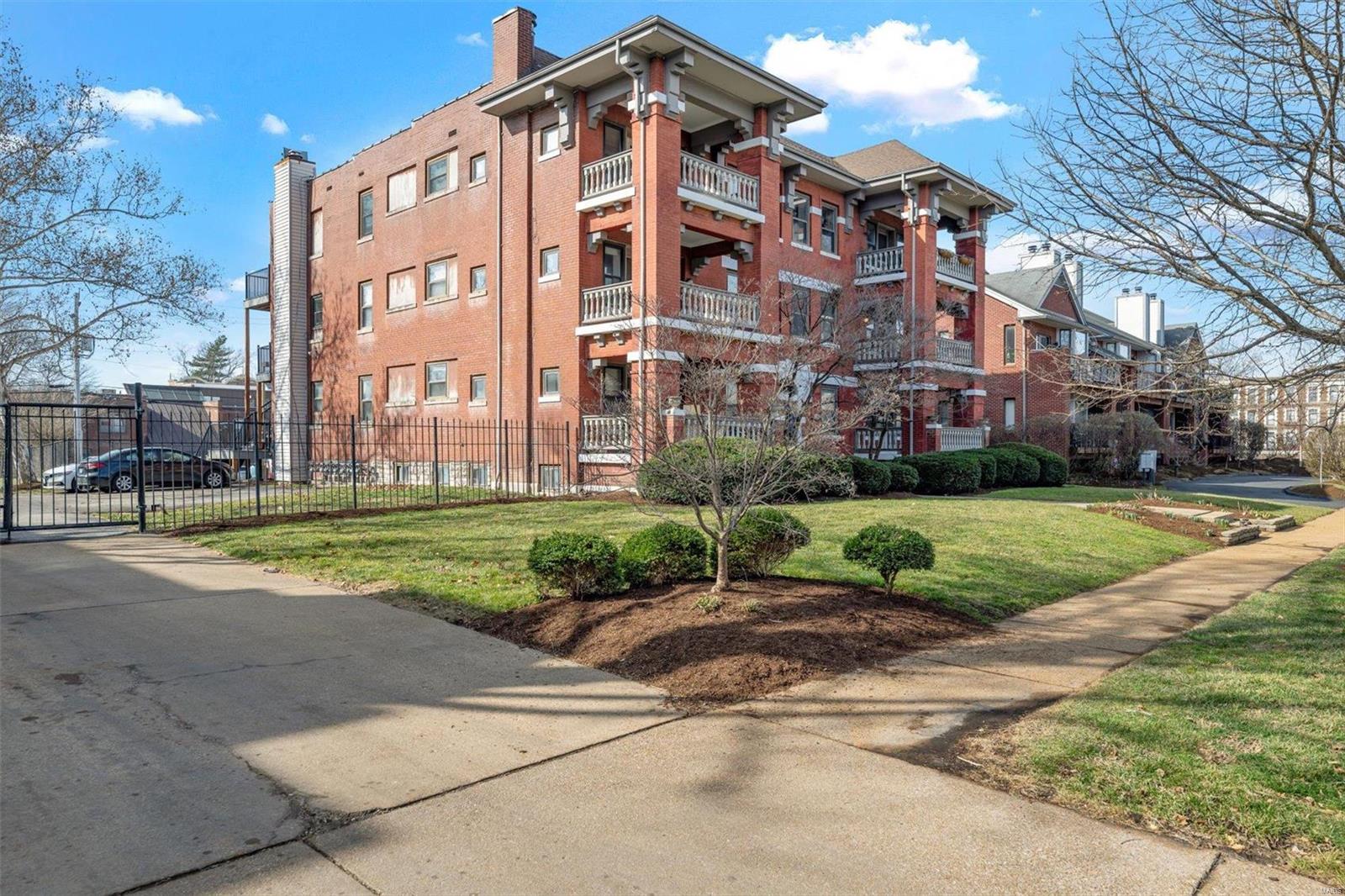 5592 Waterman Boulevard Unit: A2