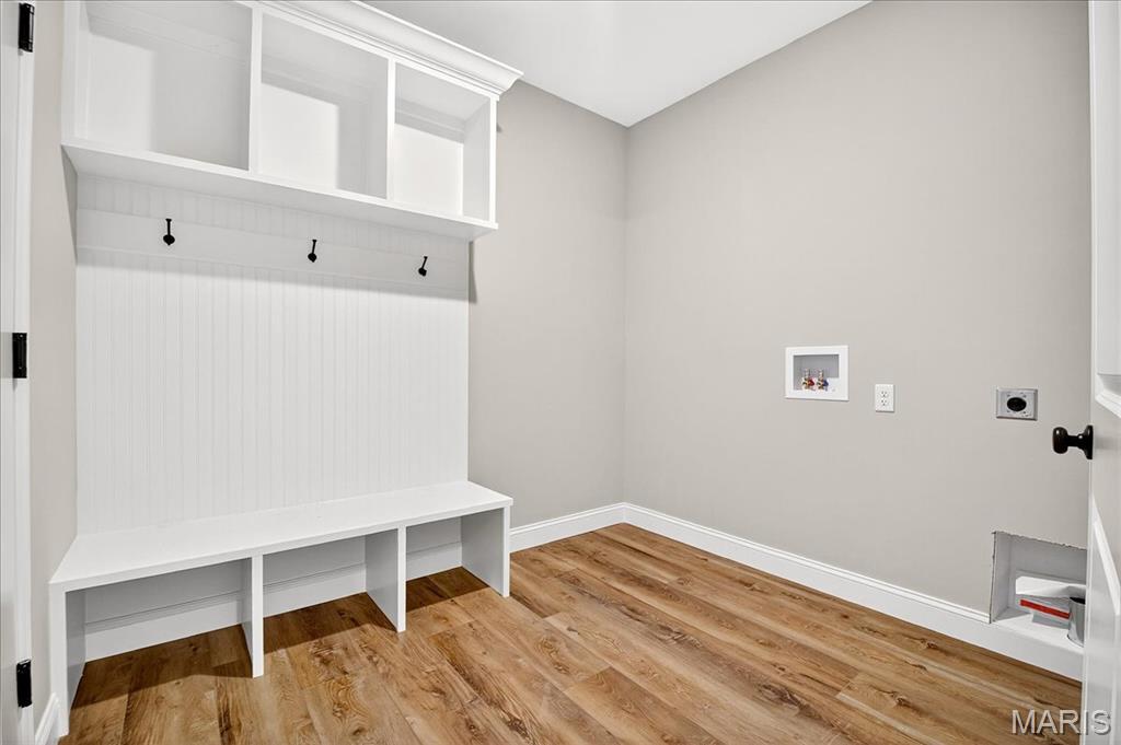 9839 Warson Pointe Drive