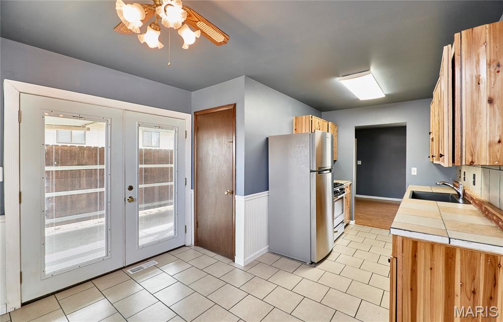 10 Parkdale Lane