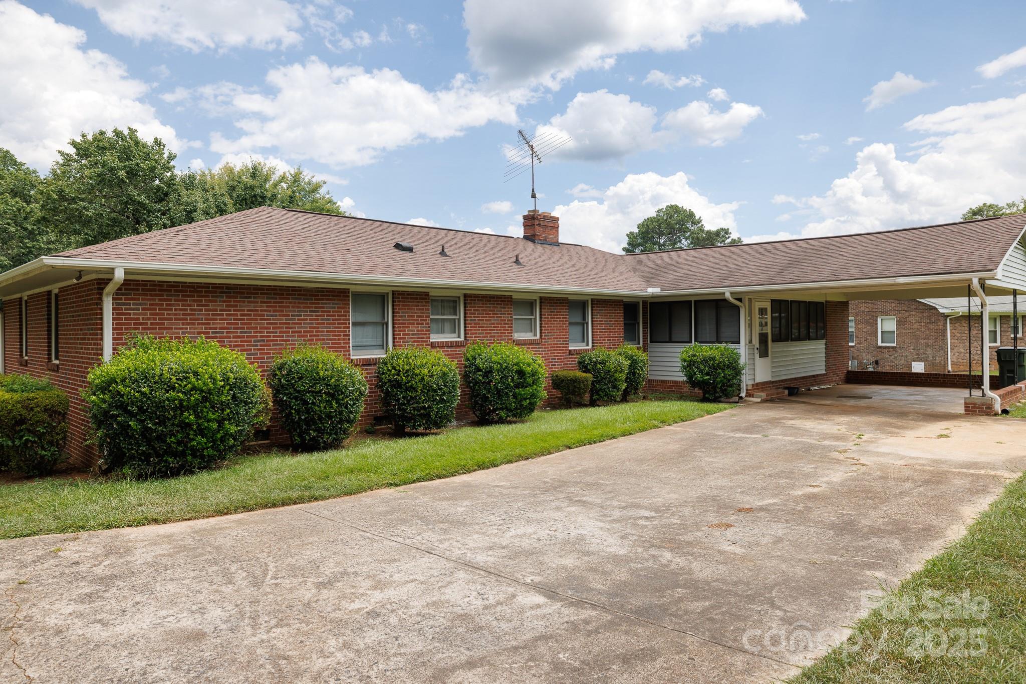 1447 Sullivan Street