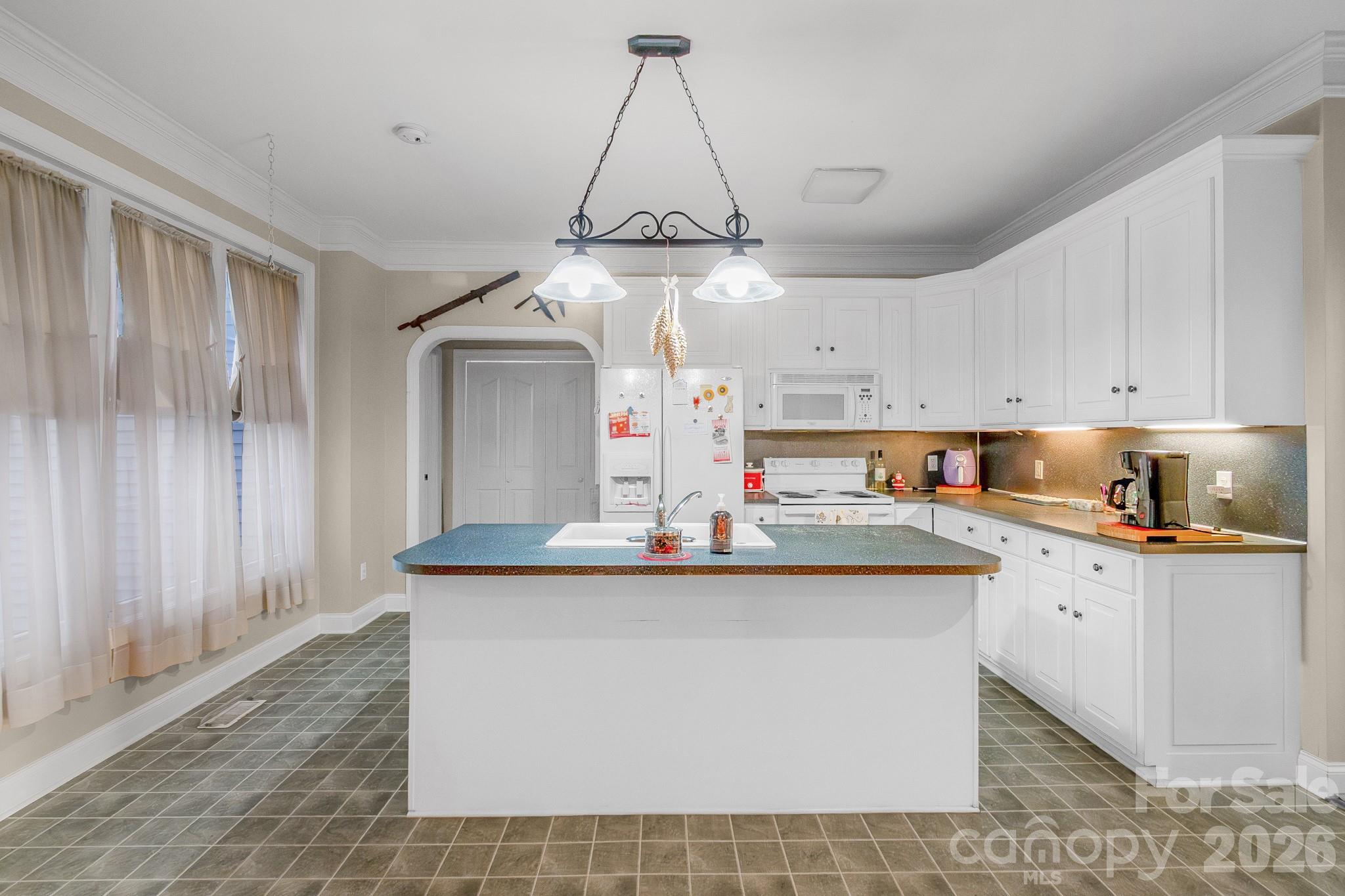 722 Canterbury Drive