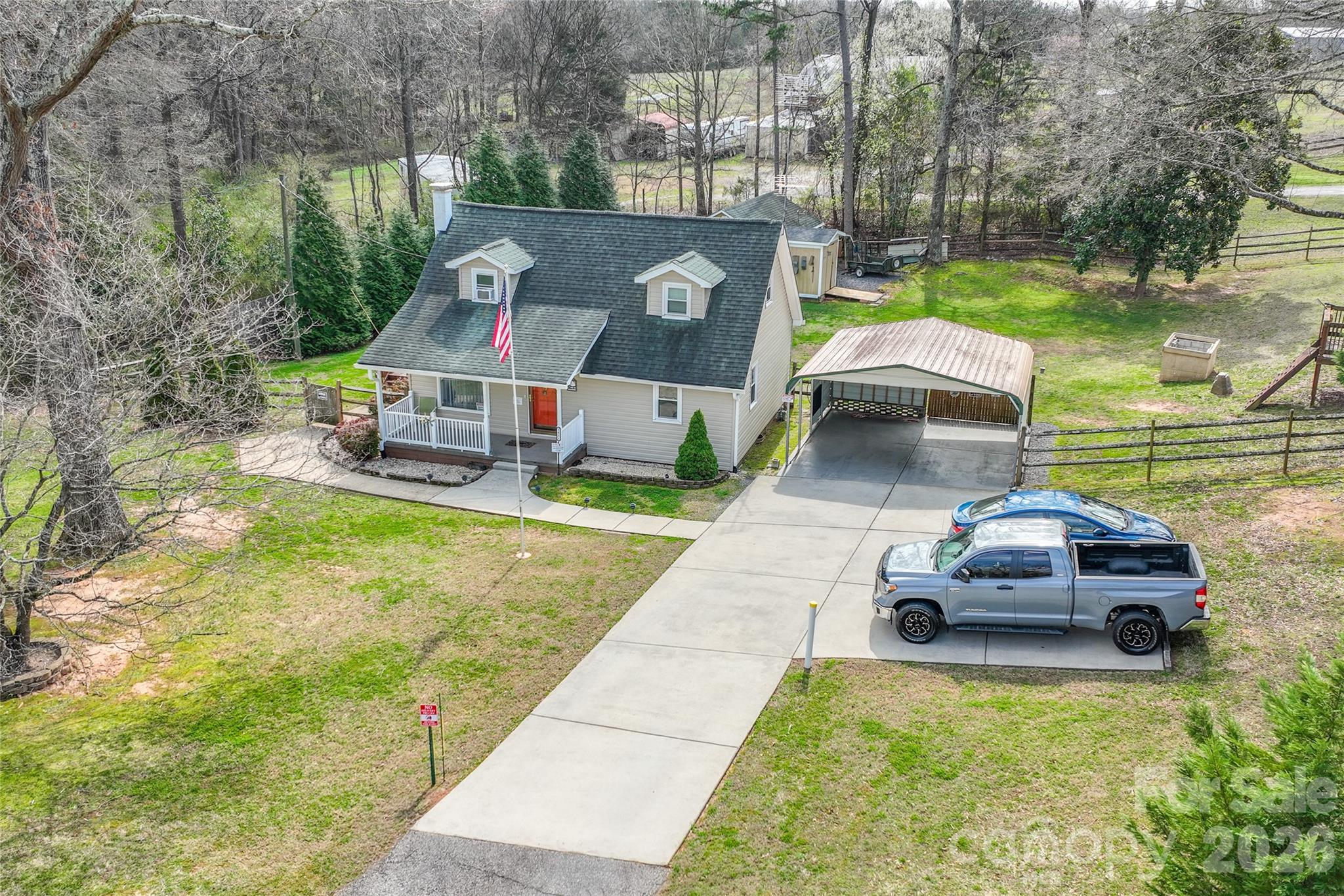 1411 Hensley Road E