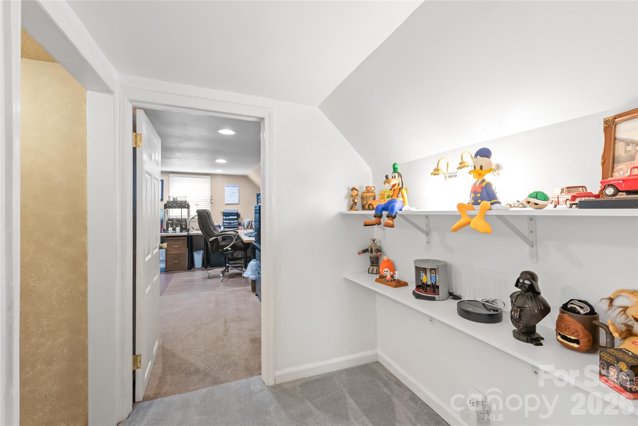 1411 Hensley Road E