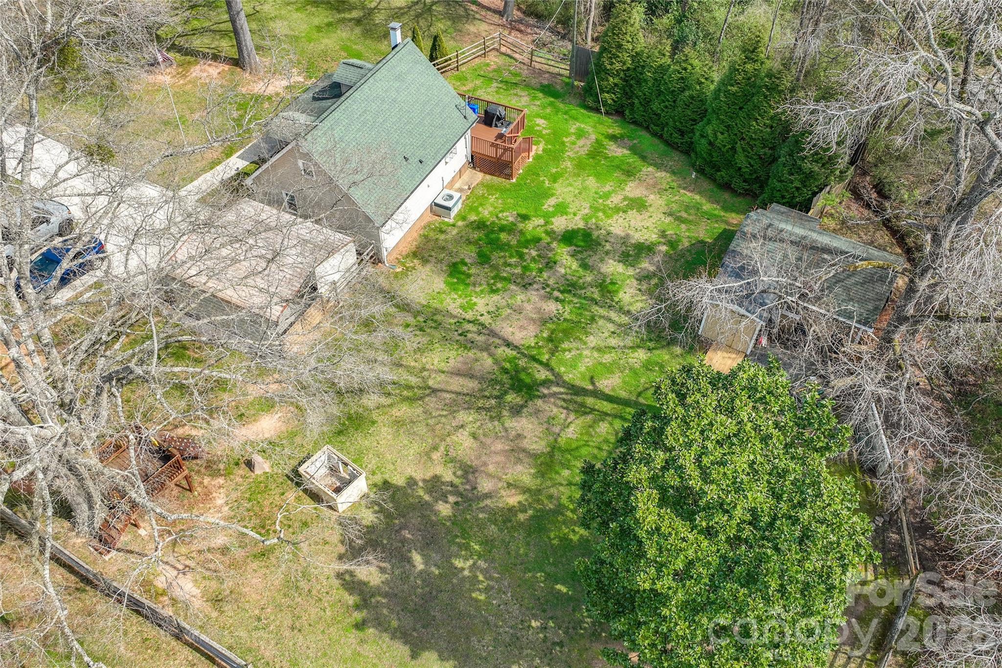 1411 Hensley Road E