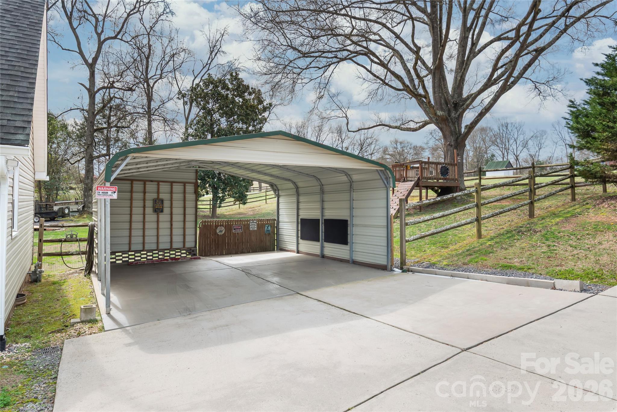 1411 Hensley Road E