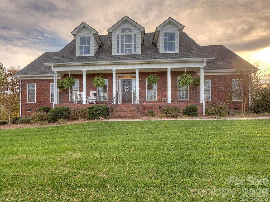 704 Palmers Place