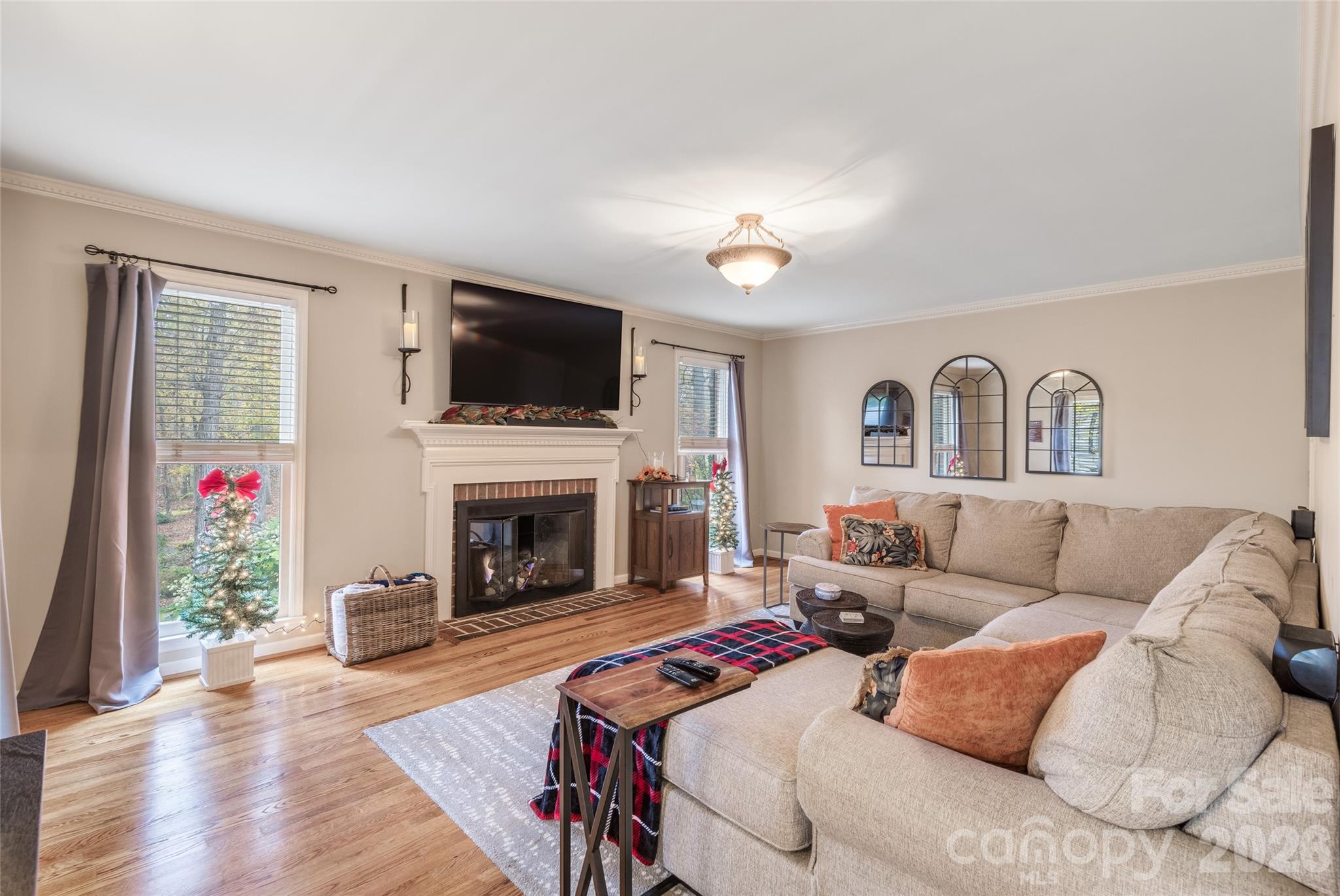 819 Willowhaven Court
