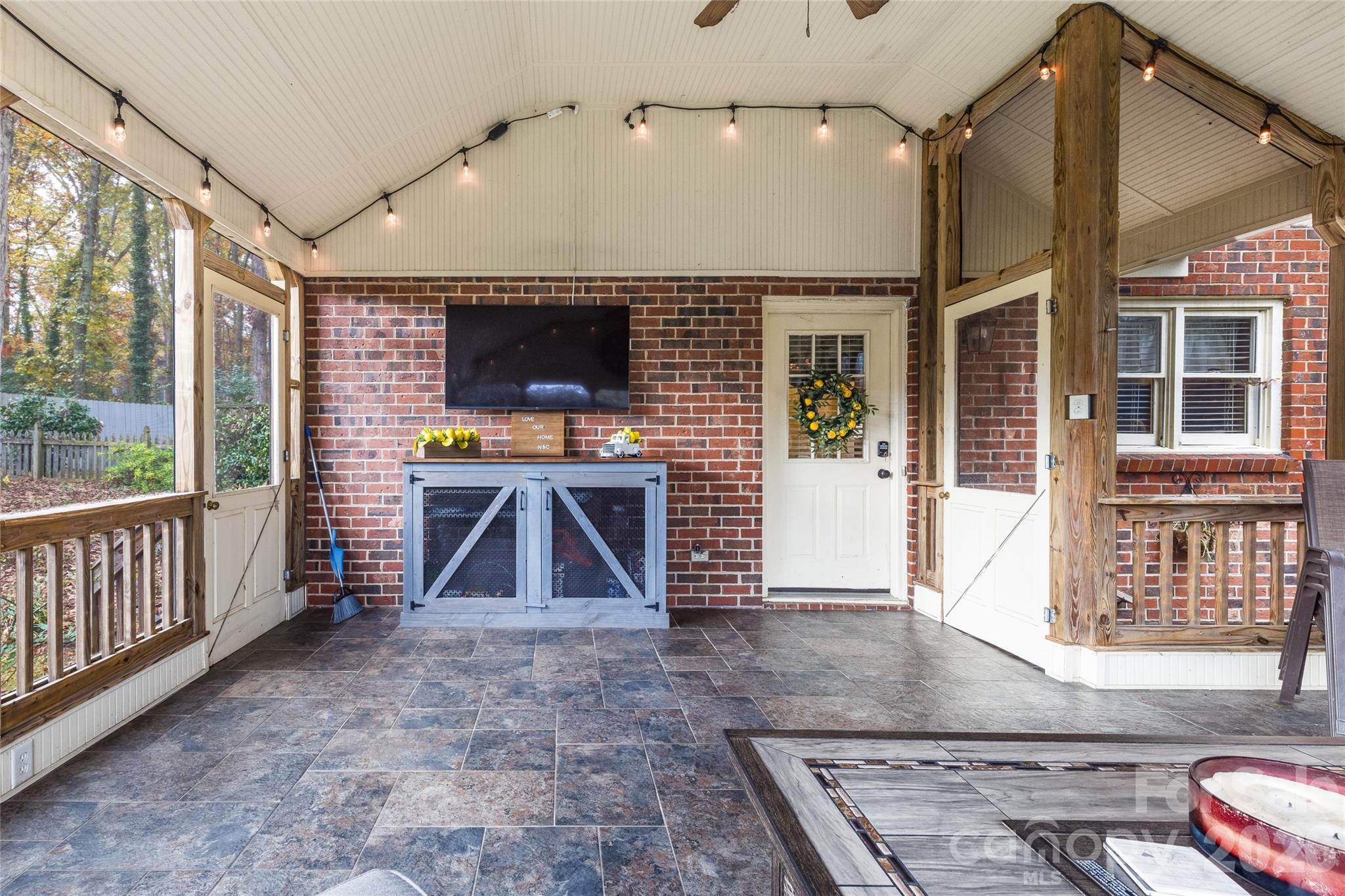 819 Willowhaven Court
