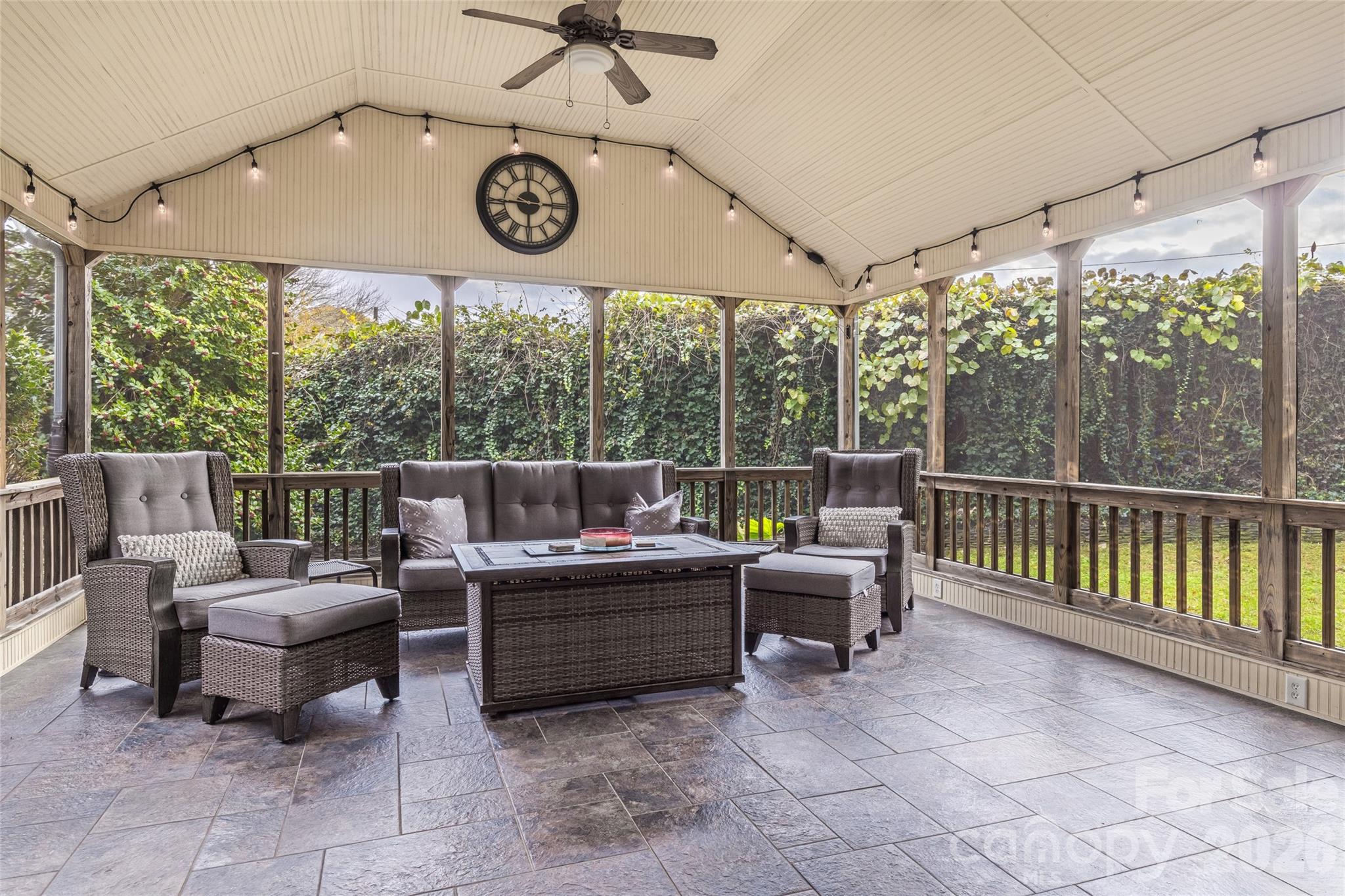 819 Willowhaven Court