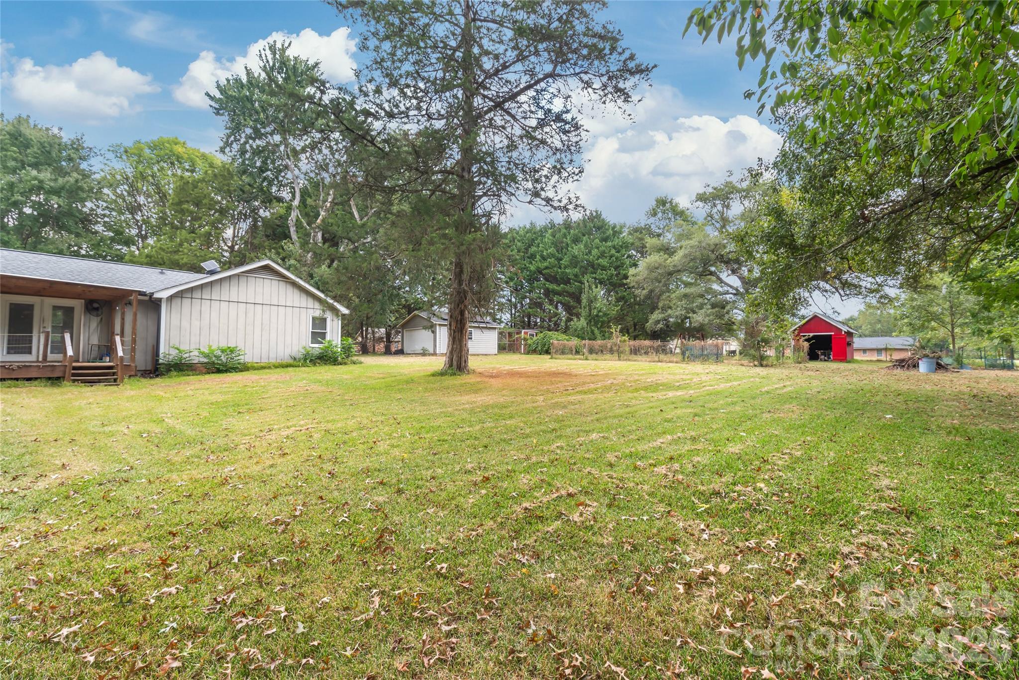 1011 Robin Lane