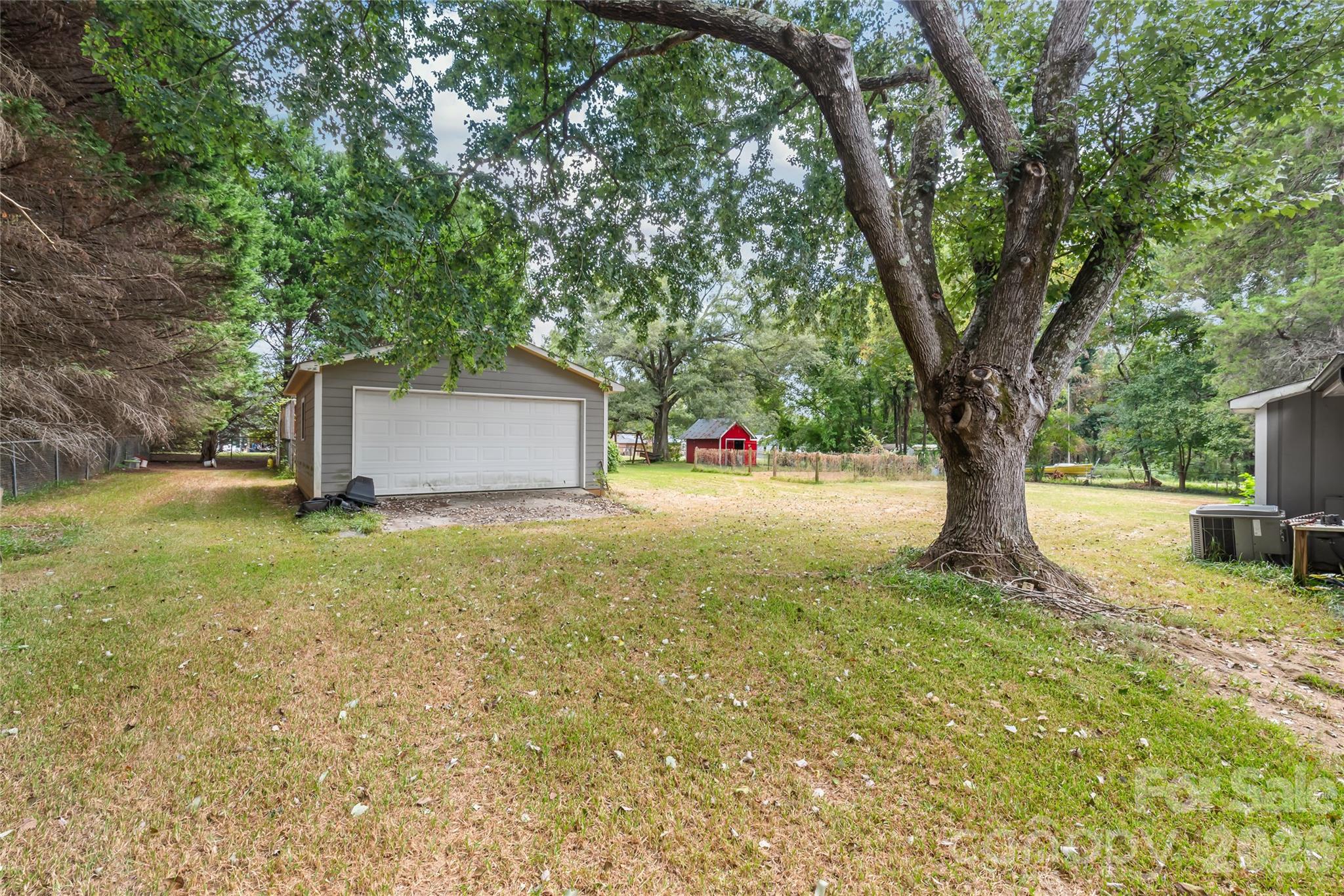 1011 Robin Lane