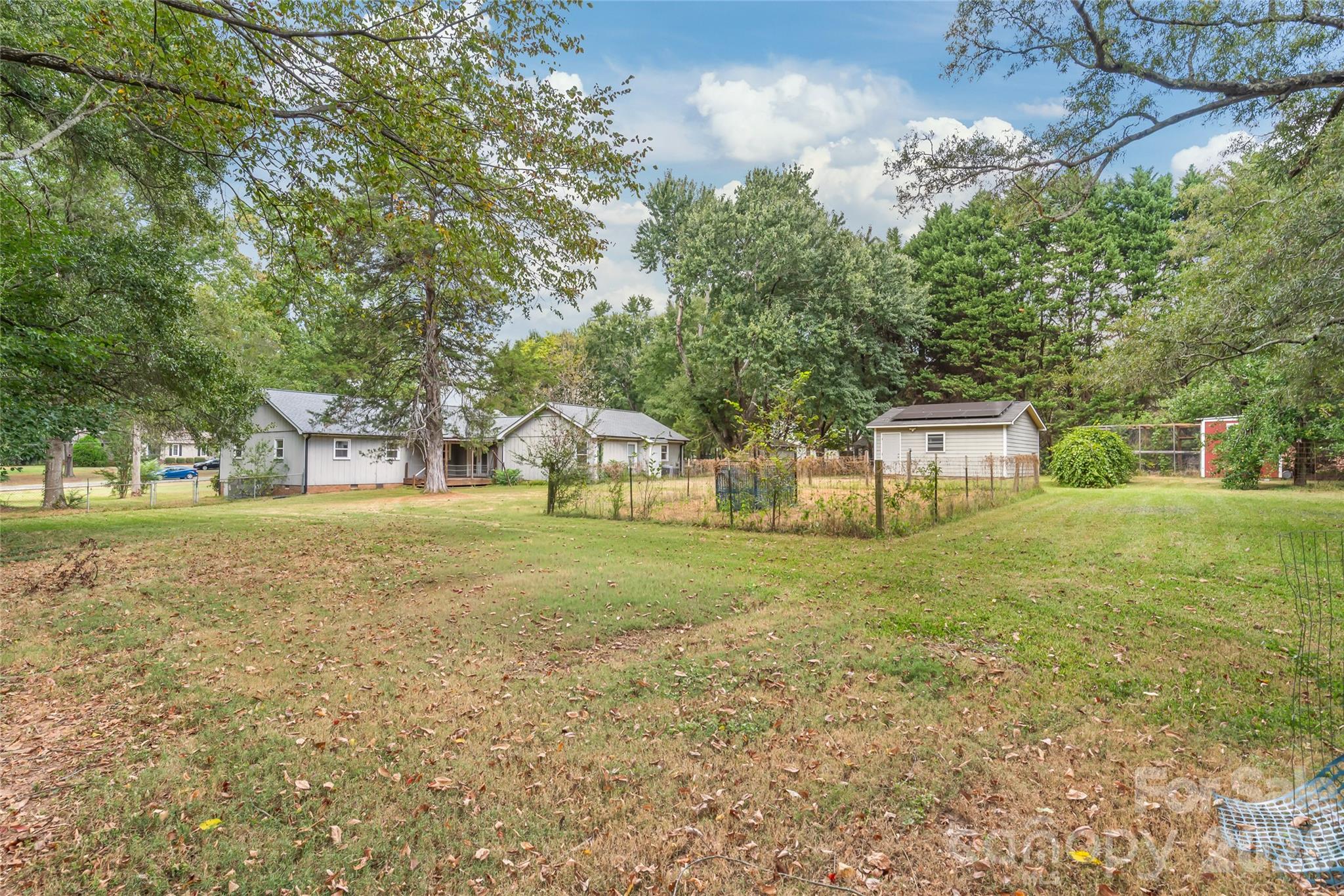 1011 Robin Lane
