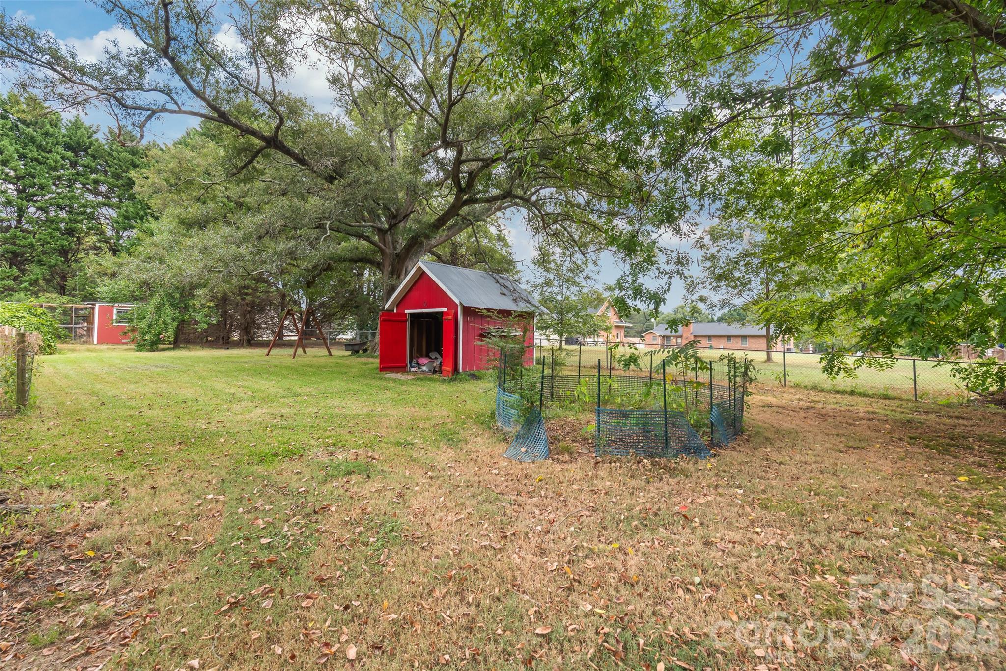 1011 Robin Lane