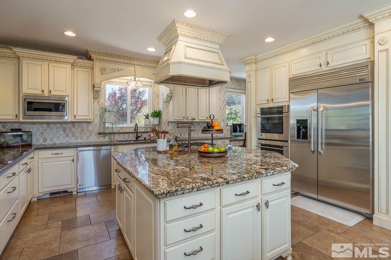 6240 Elk Ivory Drive