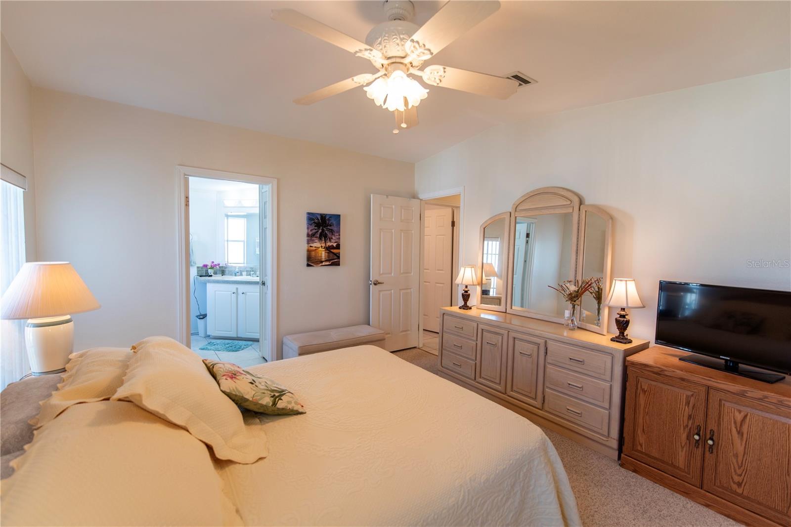14 EMDEN CIR
