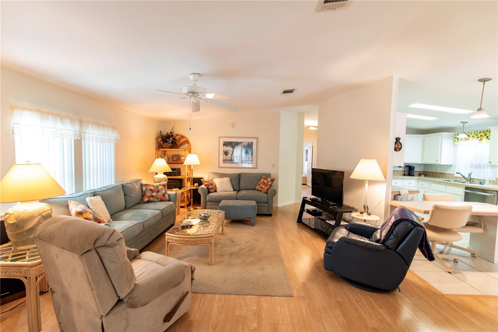 14 EMDEN CIR