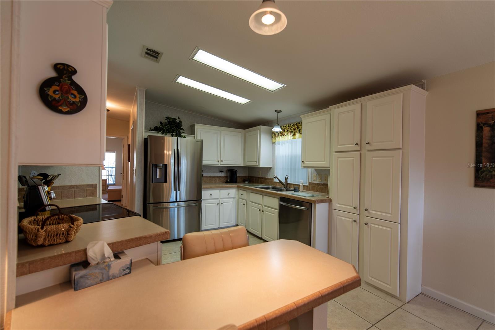 14 EMDEN CIR