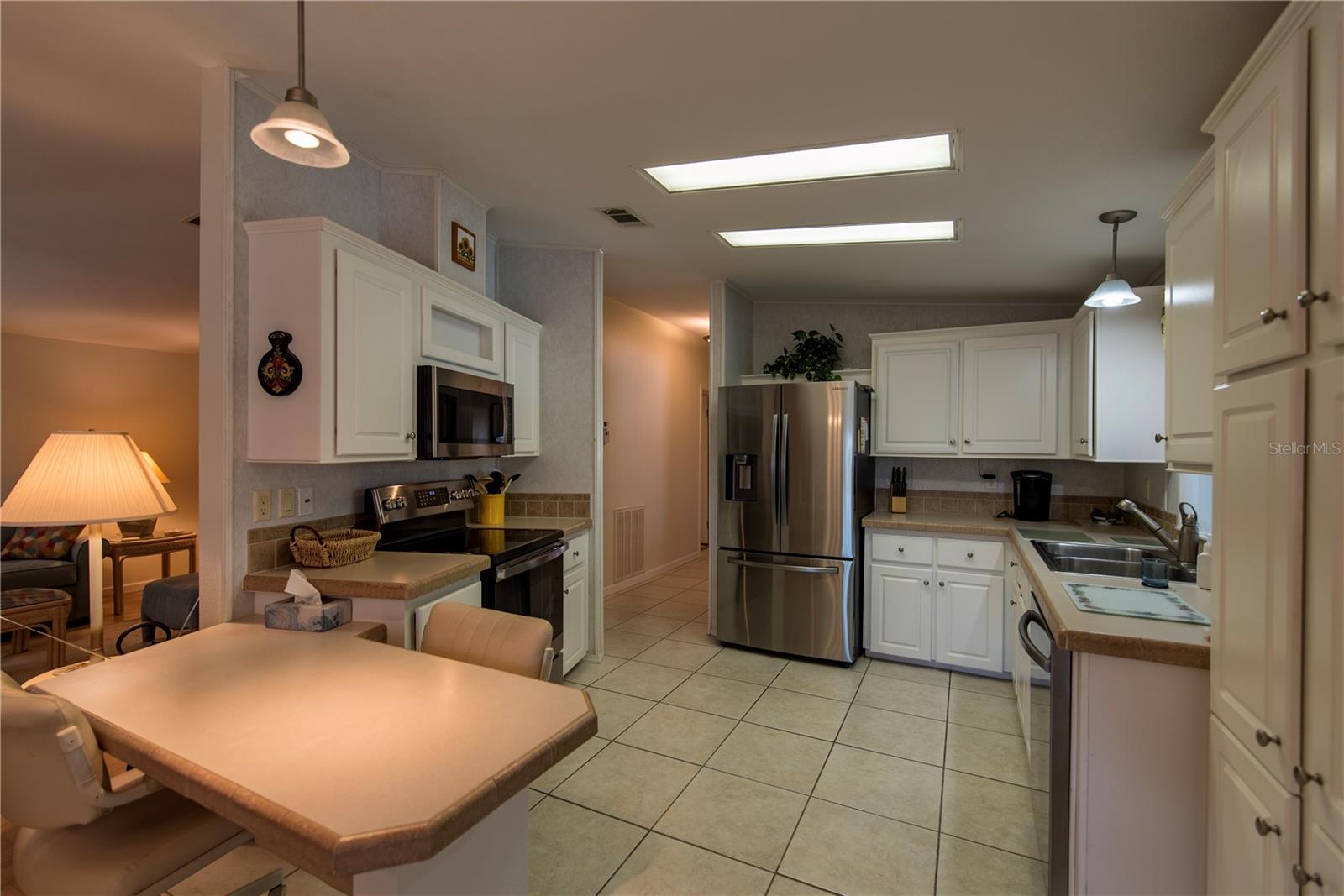 14 EMDEN CIR