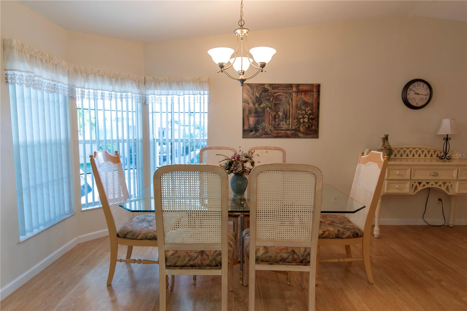 14 EMDEN CIR