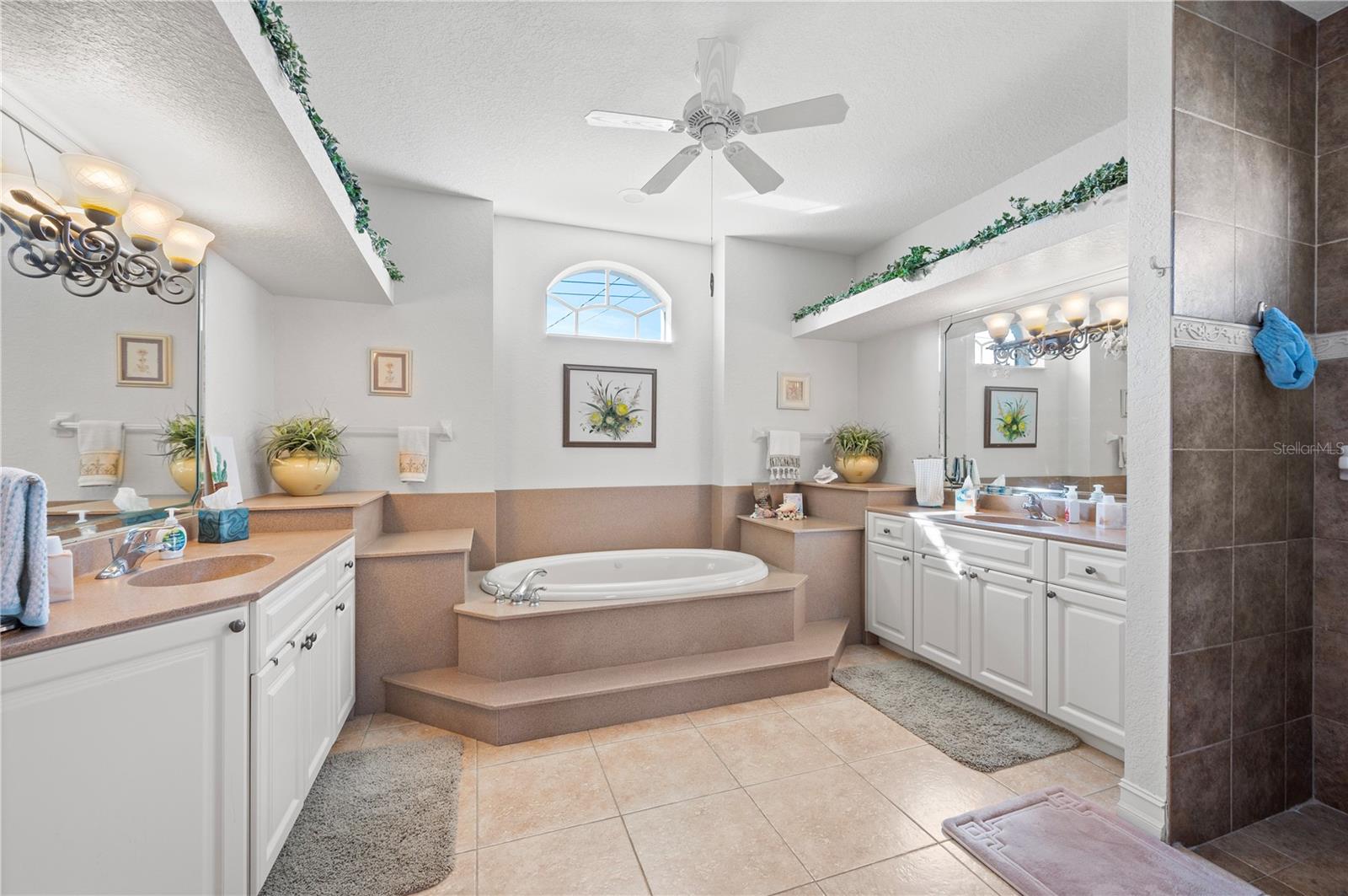 25386 SAINT HELENA LN