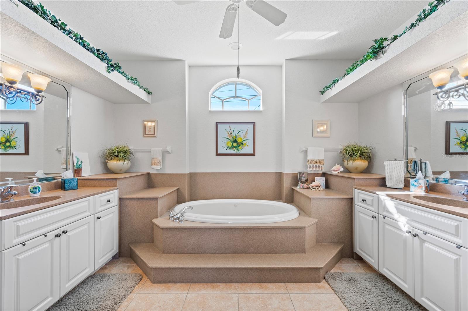 25386 SAINT HELENA LN