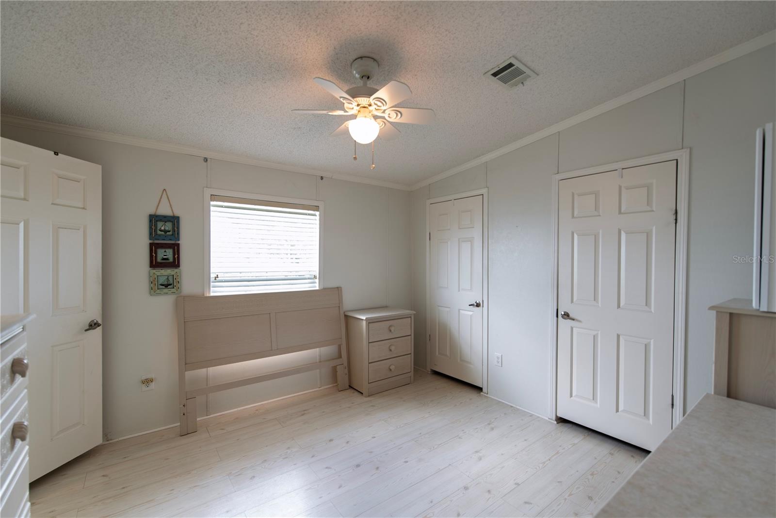 23 BRINK AVE