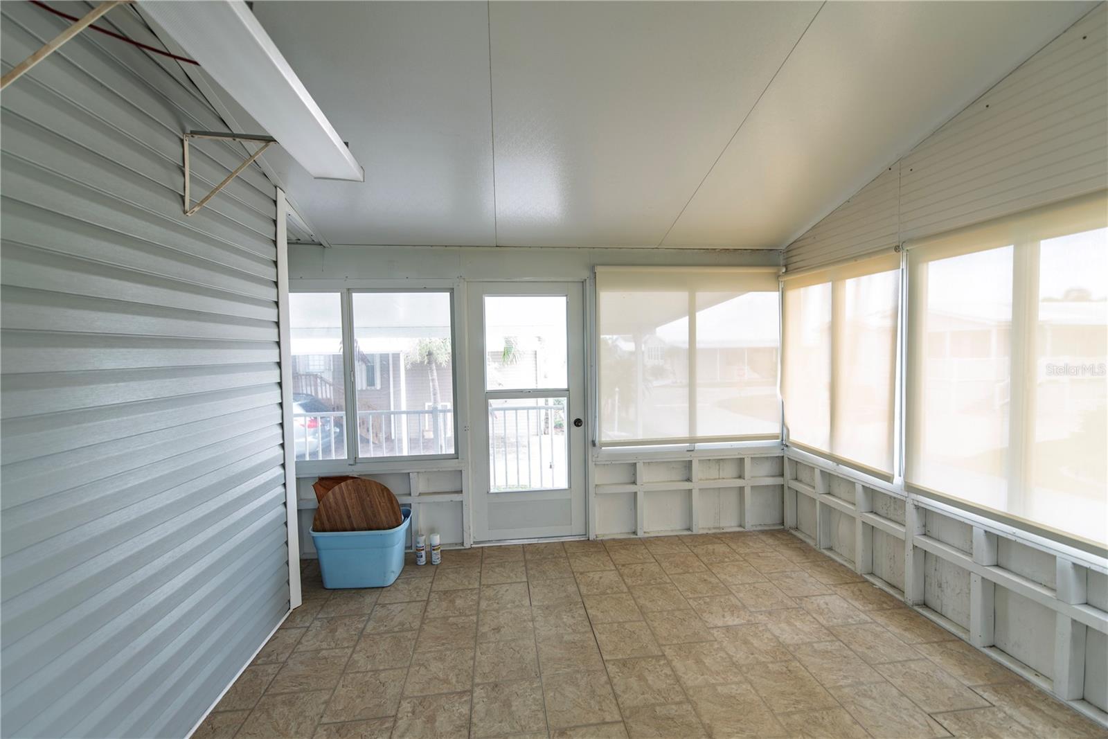 23 BRINK AVE