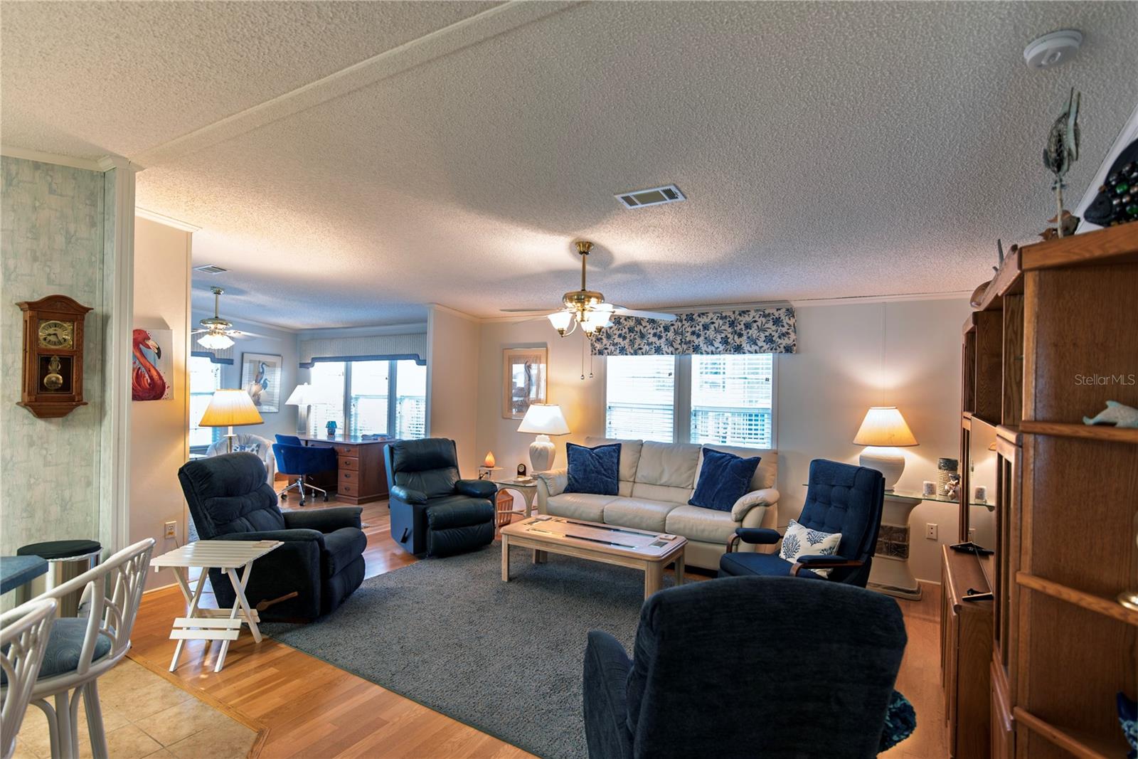 22 BELCHER DR