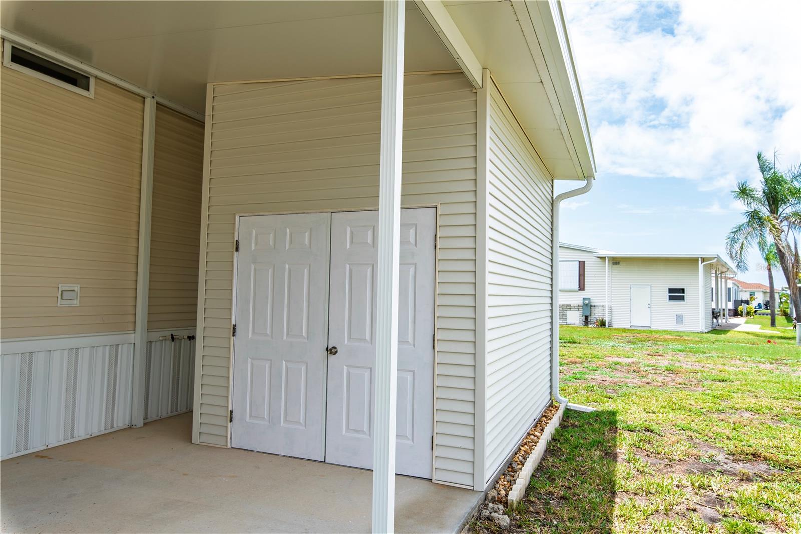 36 FREEMAN AVE