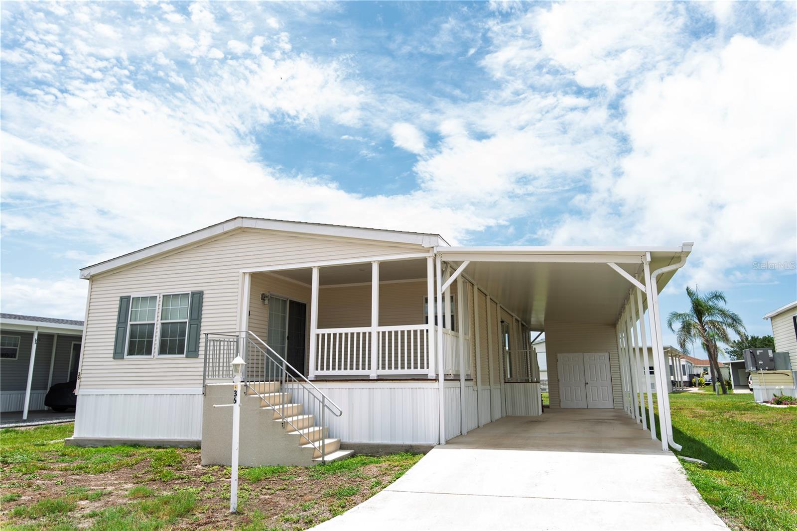 36 FREEMAN AVE
