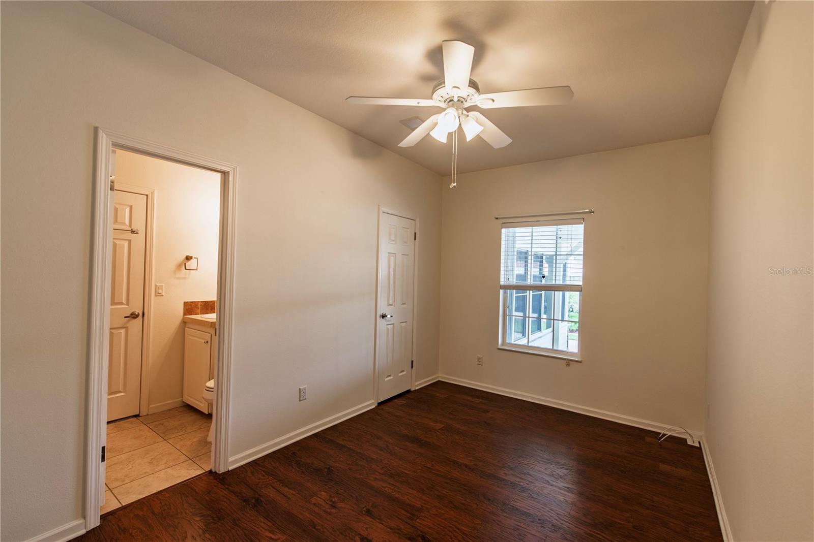 22 FREEMAN AVE