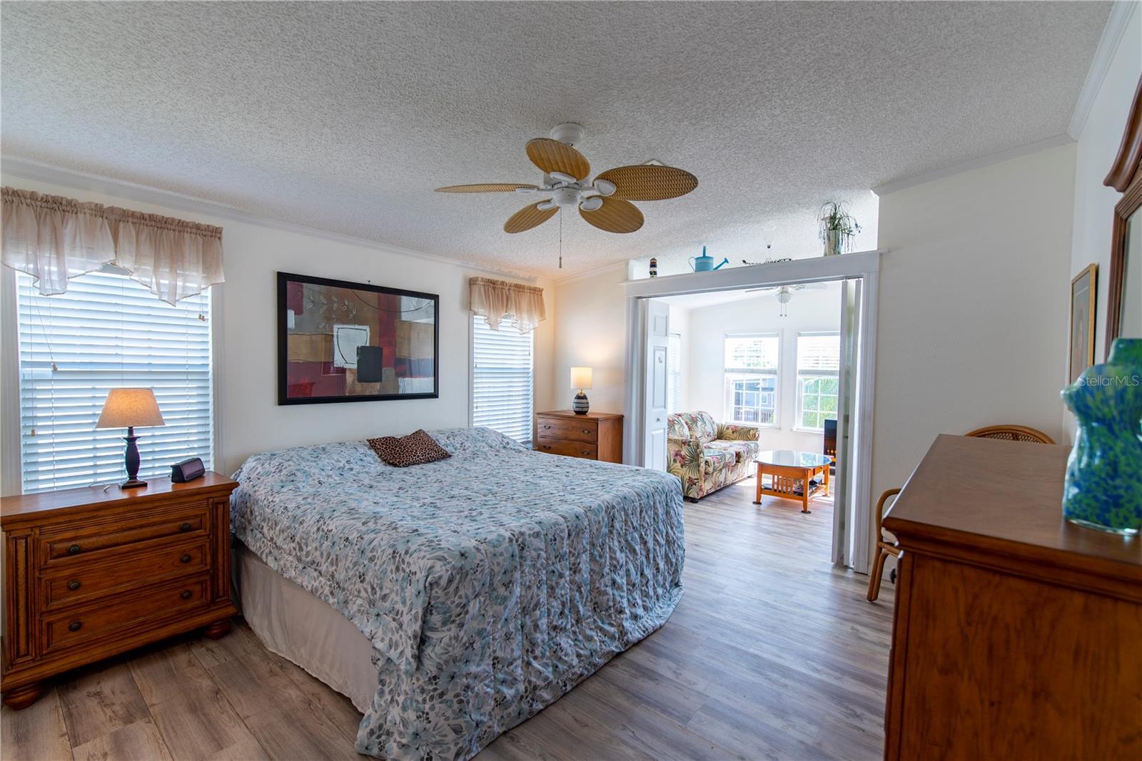 15 ROTTERDAM DR