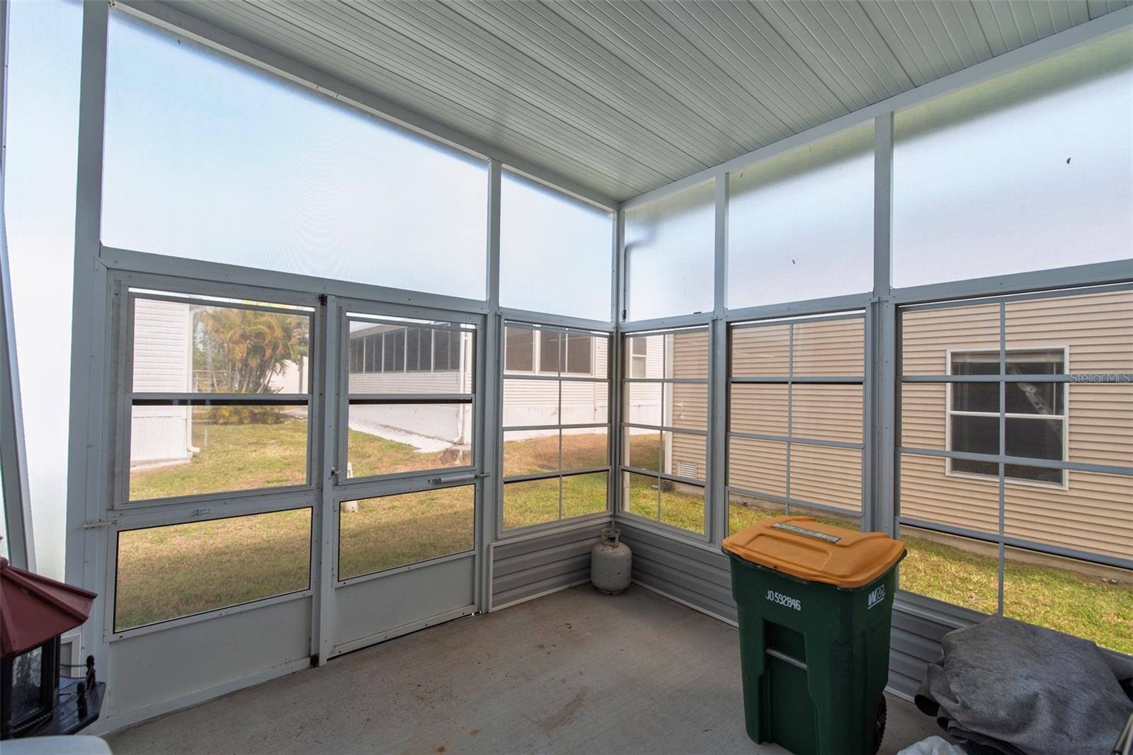 3 ROTTERDAM DR