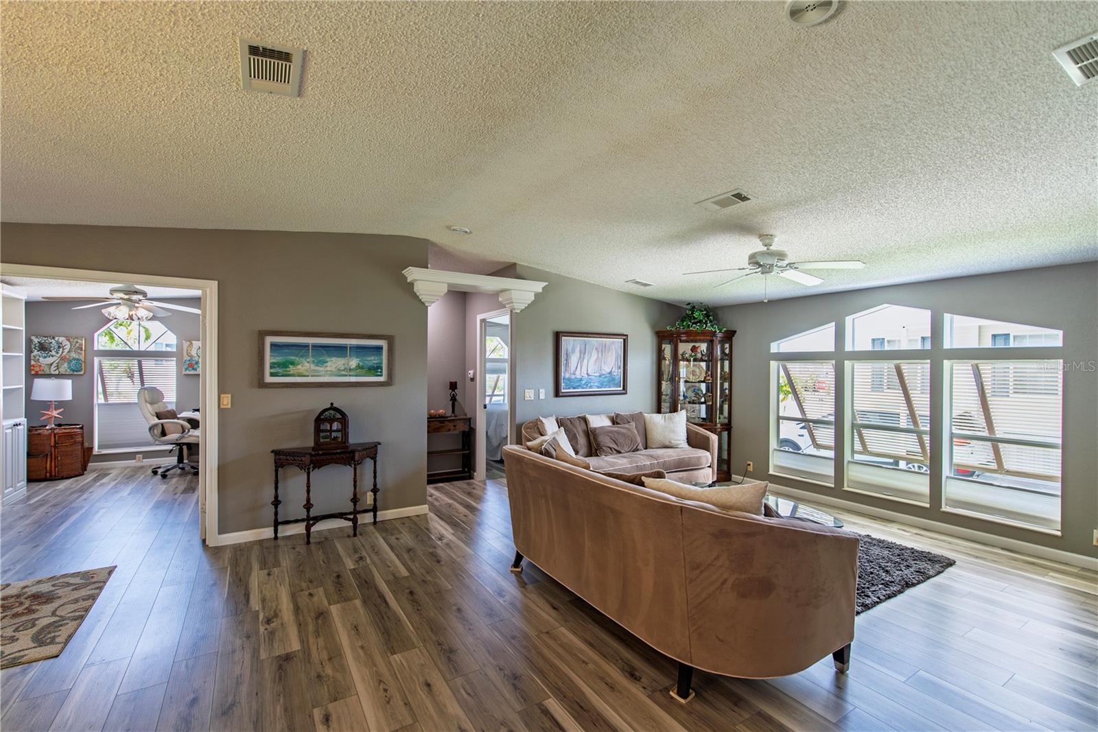 44 WINDMILL BLVD