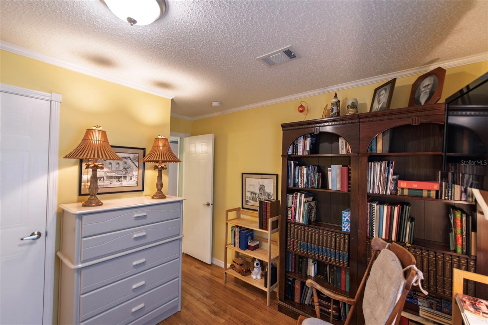 21 BRINK AVE