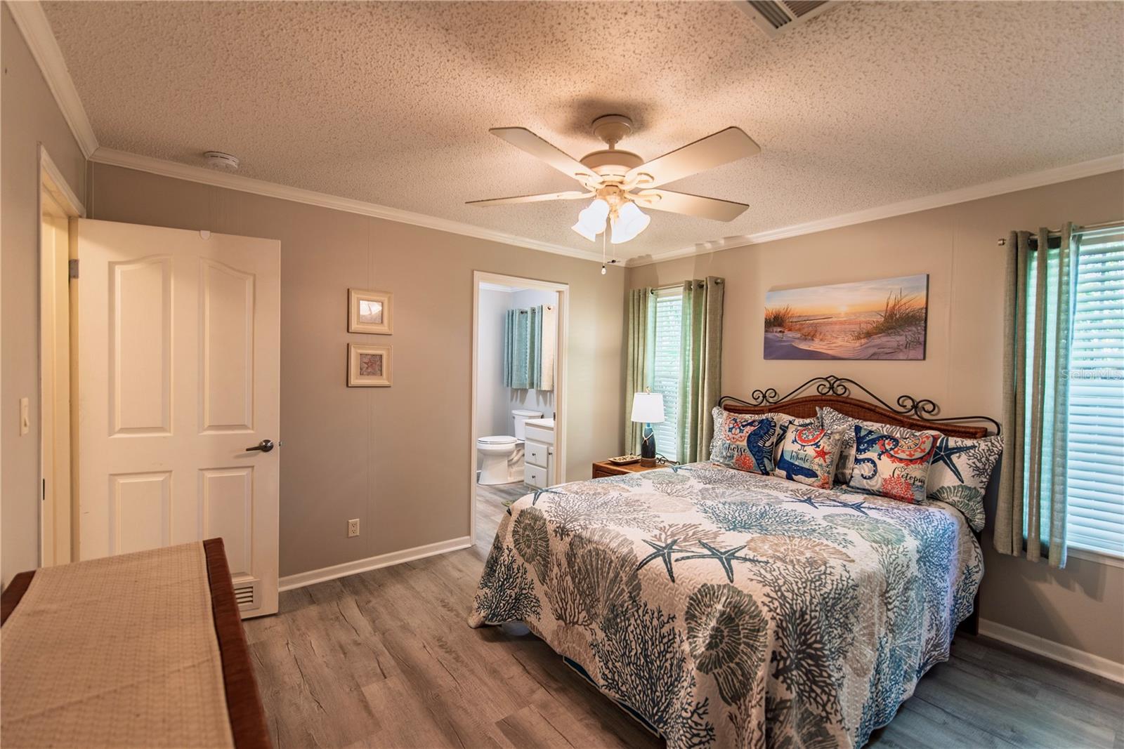 24 EMDEN CIR
