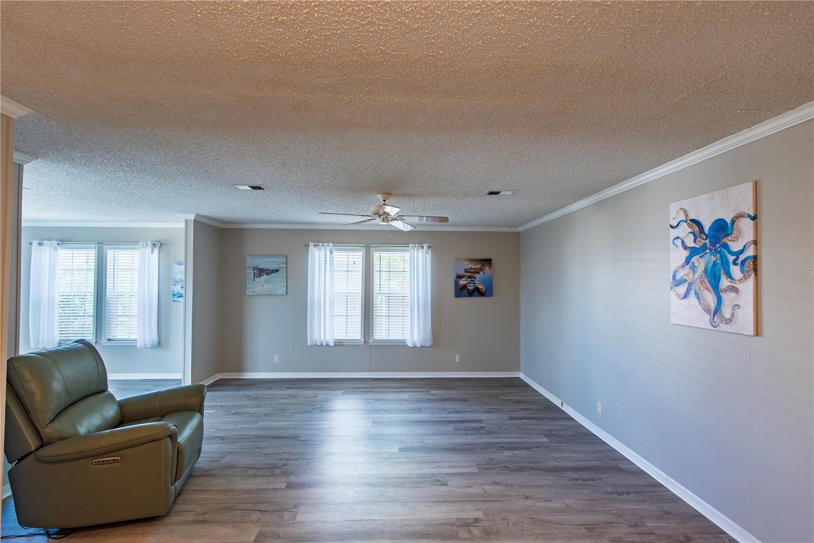 24 EMDEN CIR