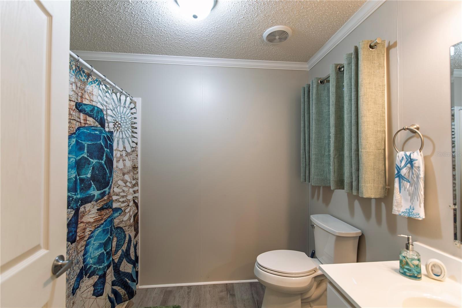 24 EMDEN CIR