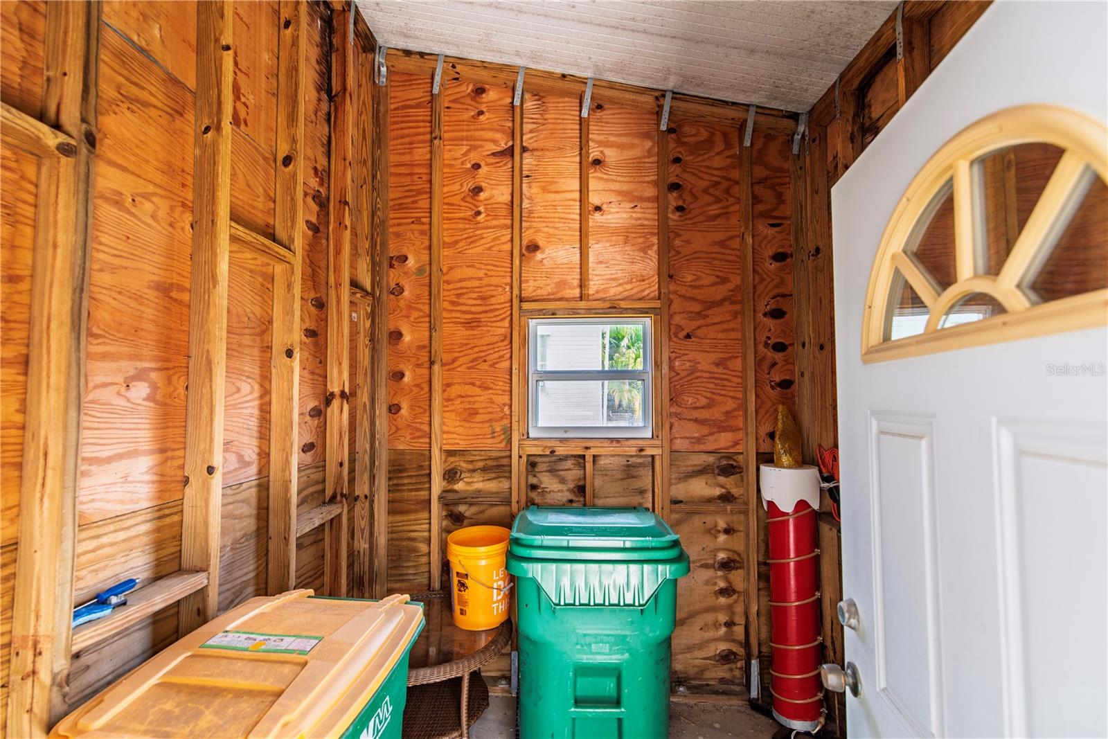 24 EMDEN CIR