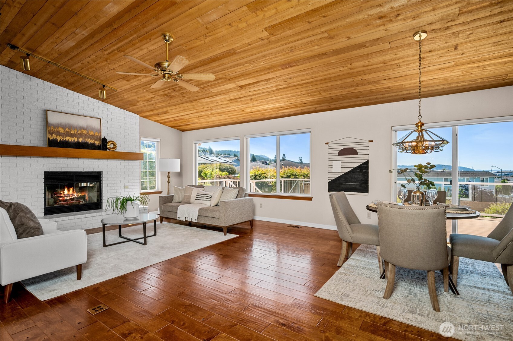 5305 Sterling Drive