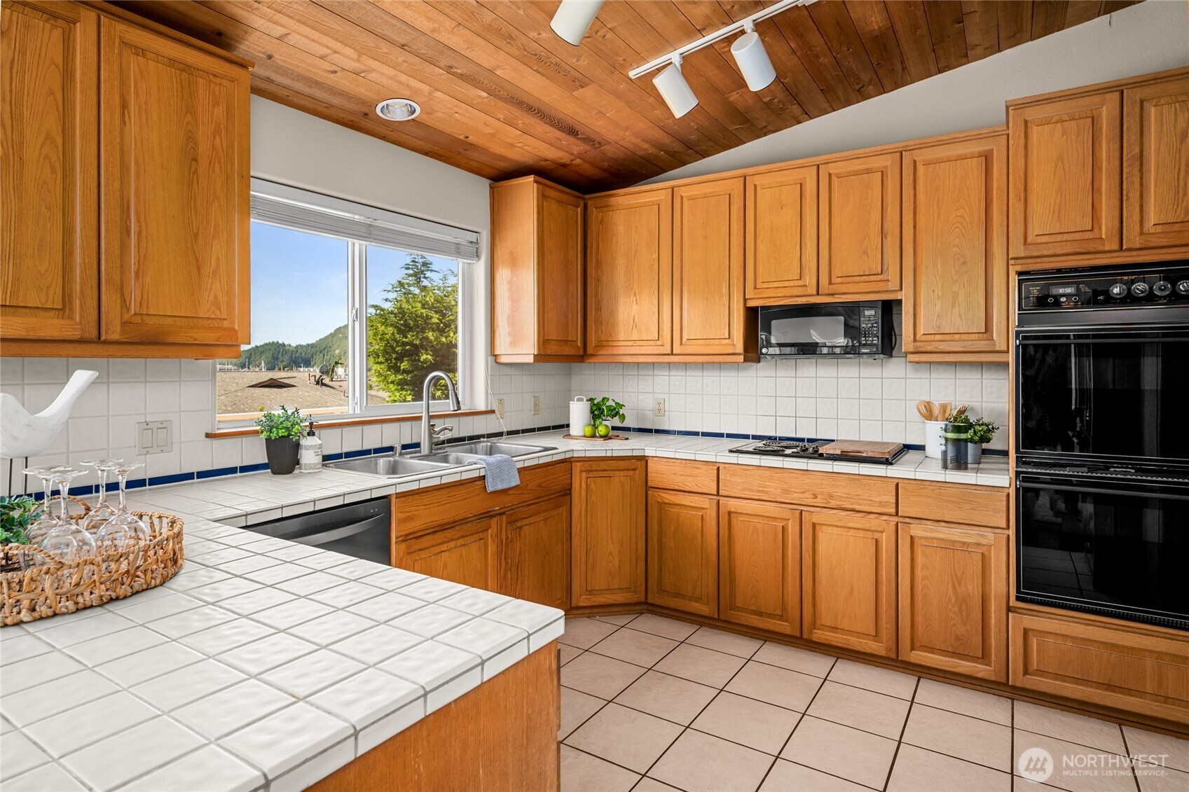 5305 Sterling Drive