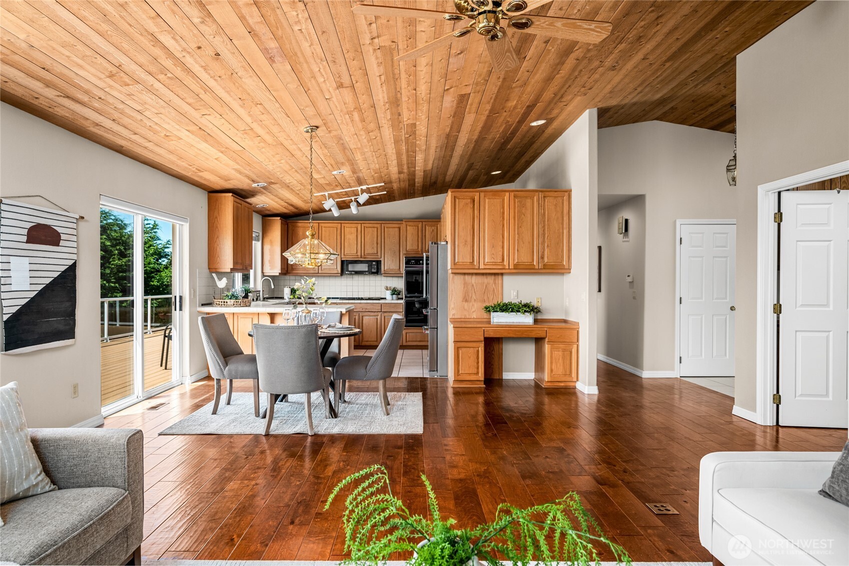 5305 Sterling Drive