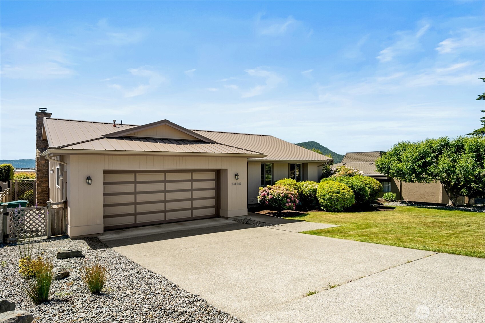 5305 Sterling Drive