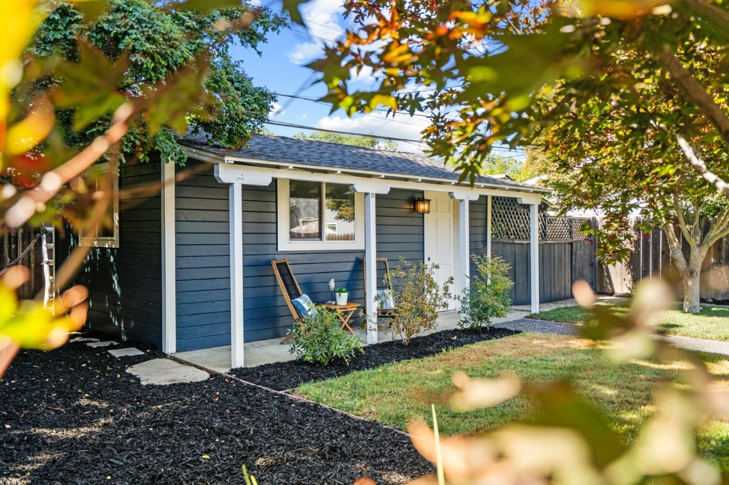 1035 Oakland AVE