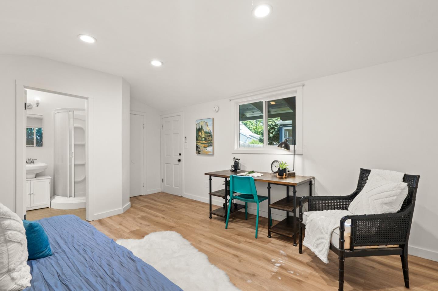1035 Oakland AVE