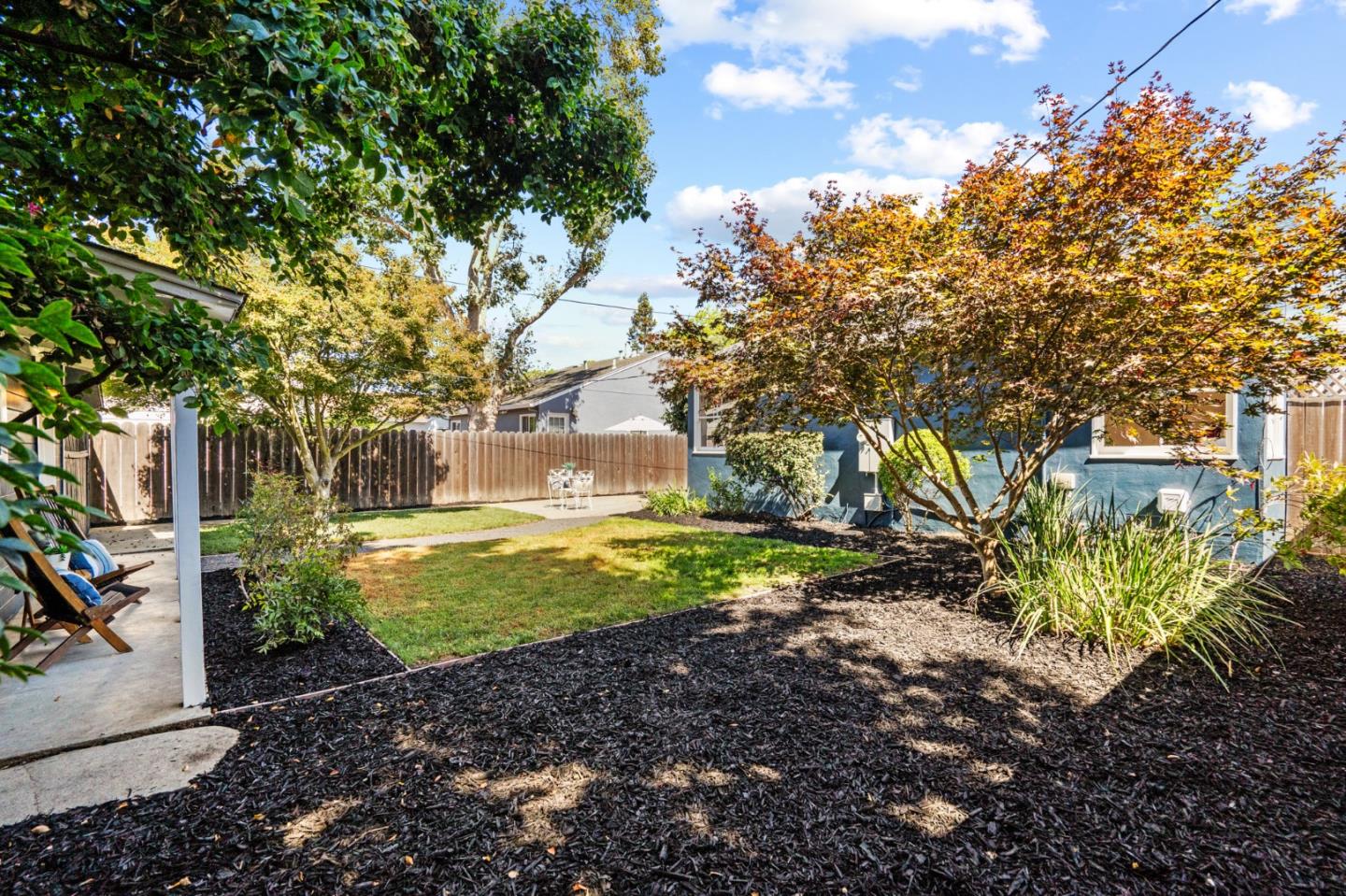 1035 Oakland AVE