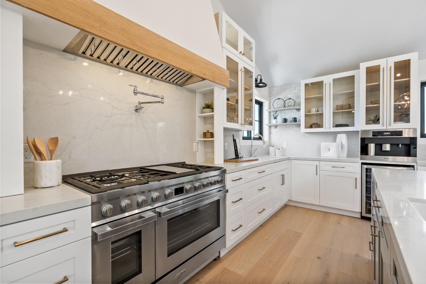 125 Garnet AVE