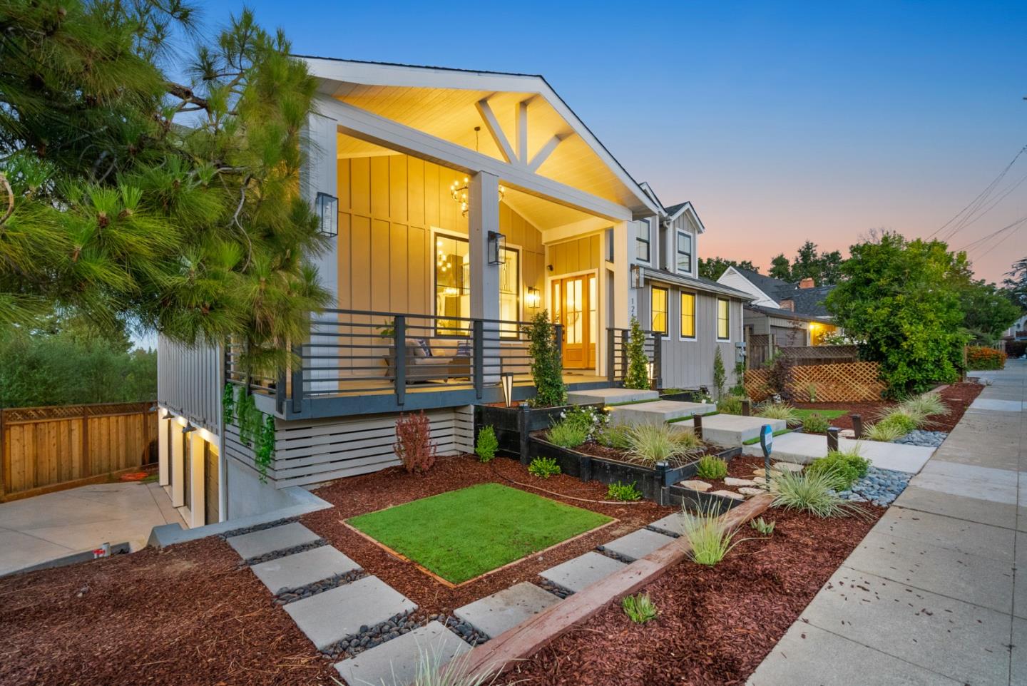 125 Garnet AVE